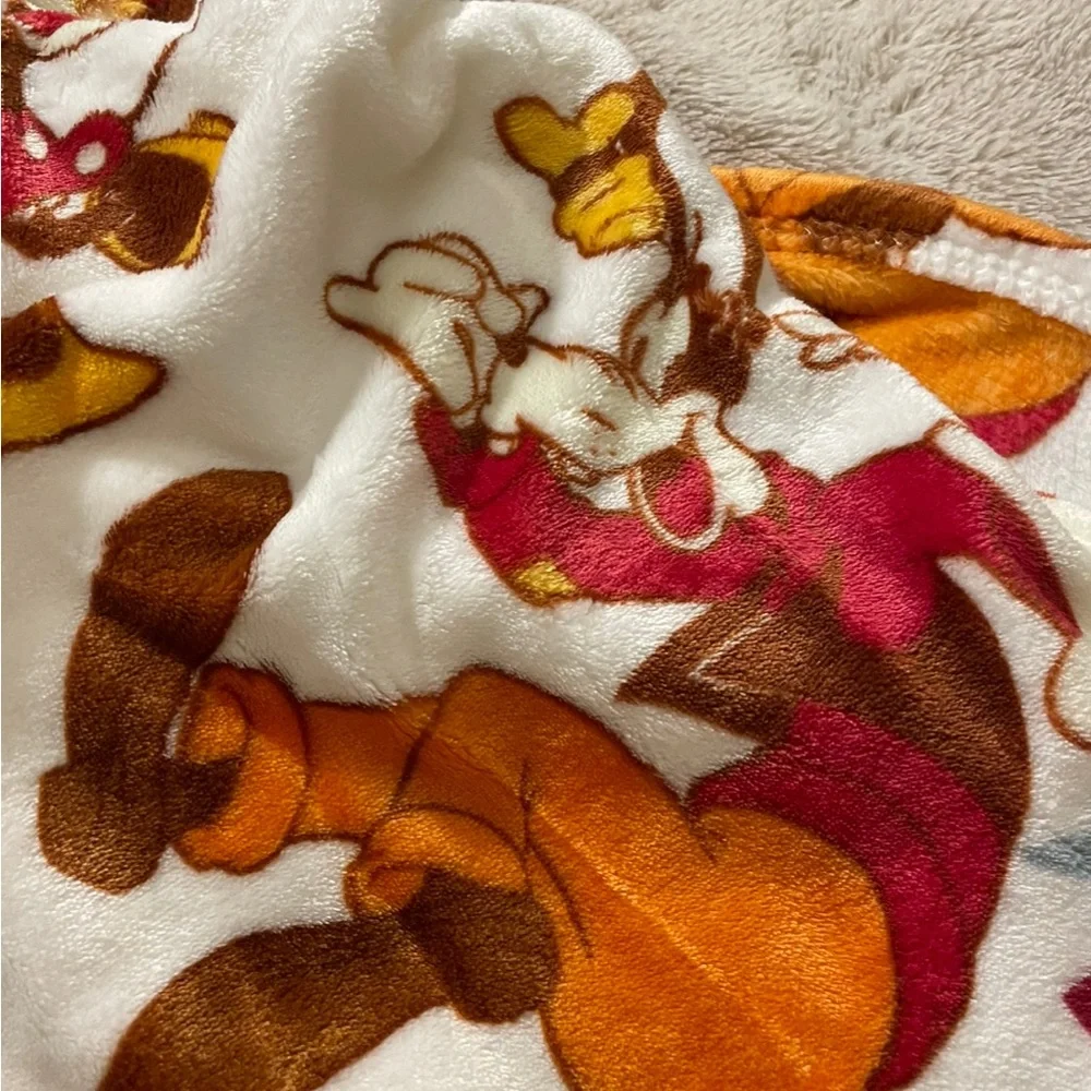 NWT Oversized Disney Fall Themed Plush Blanket